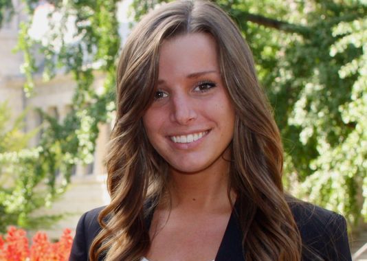 Would-be bride treats strangers